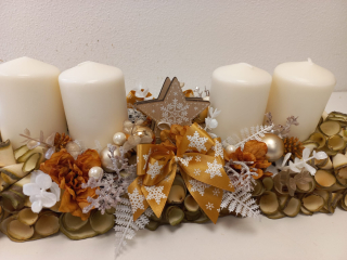 Adventní svícen z dřevěných hoblin - oranžový