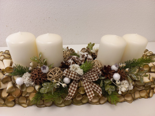 Adventní svícen z dřevěných hoblin - hnědá kostička